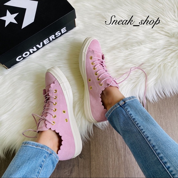 Converse Shoes - NWT Converse Chuck Taylor All Star Low Top